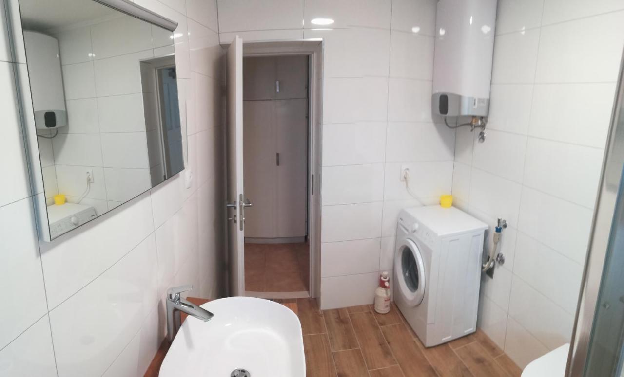 Apartmani Robert Bol Exterior foto